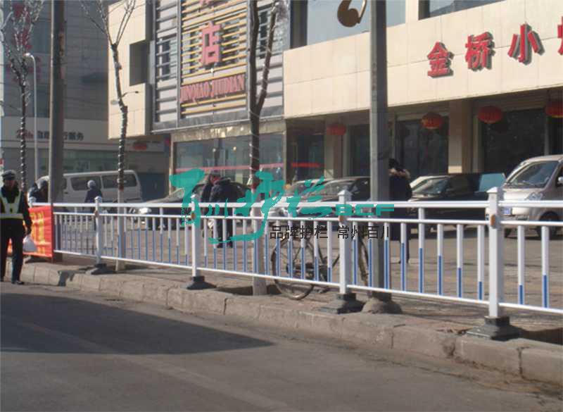 img of 青海西寧經濟型道路護欄工程