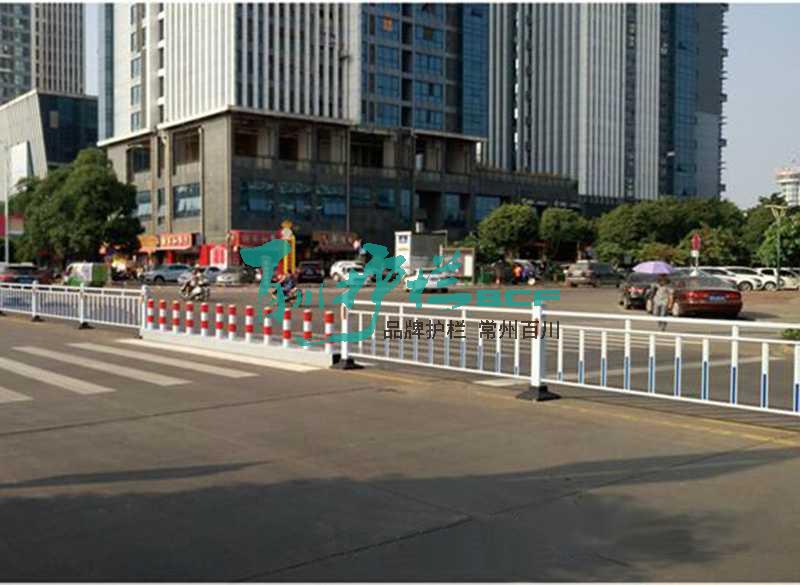 img of 廣西南寧常規護欄工程